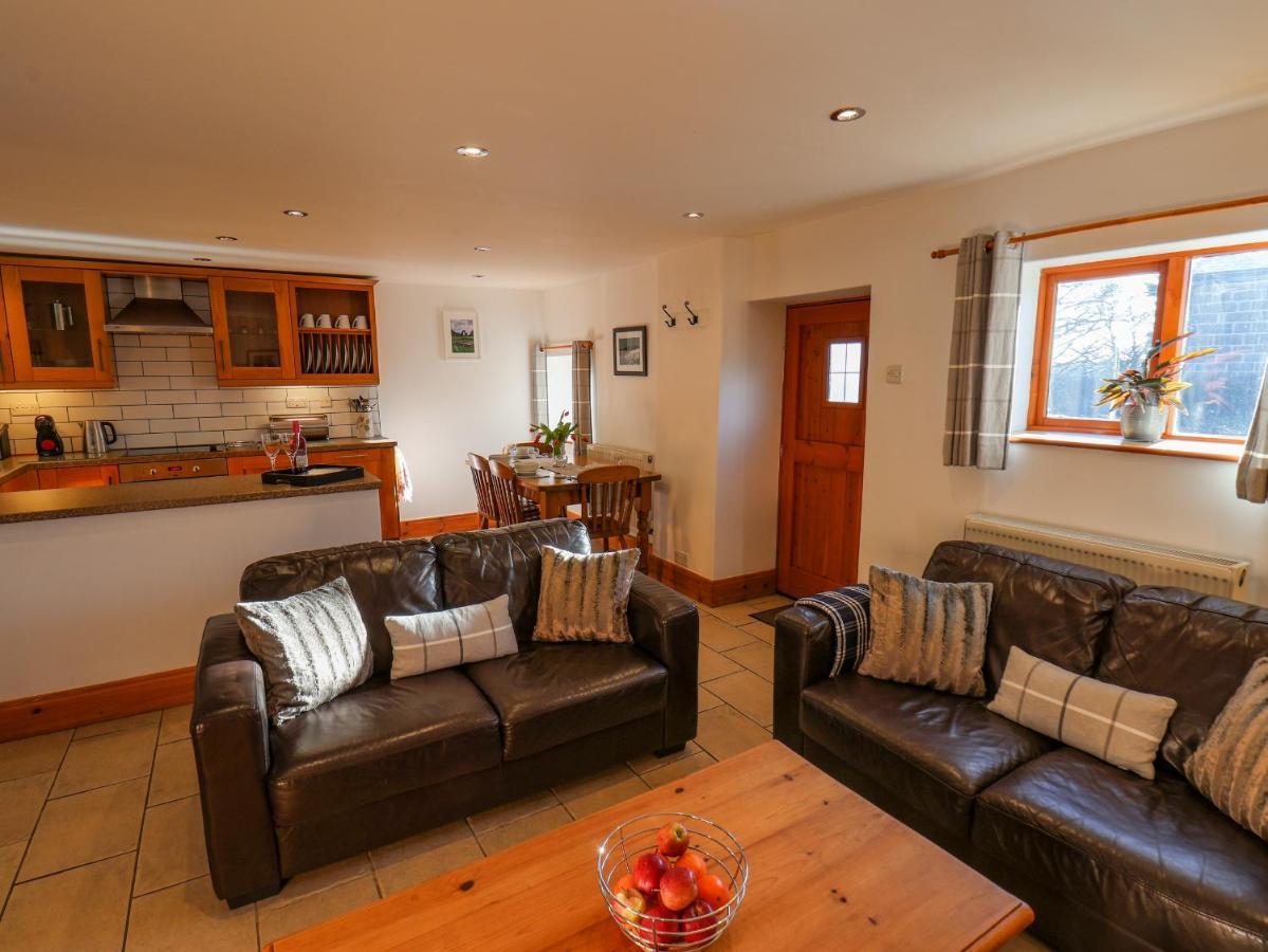 Hayloft Cottage Staintondale Ngoại thất bức ảnh