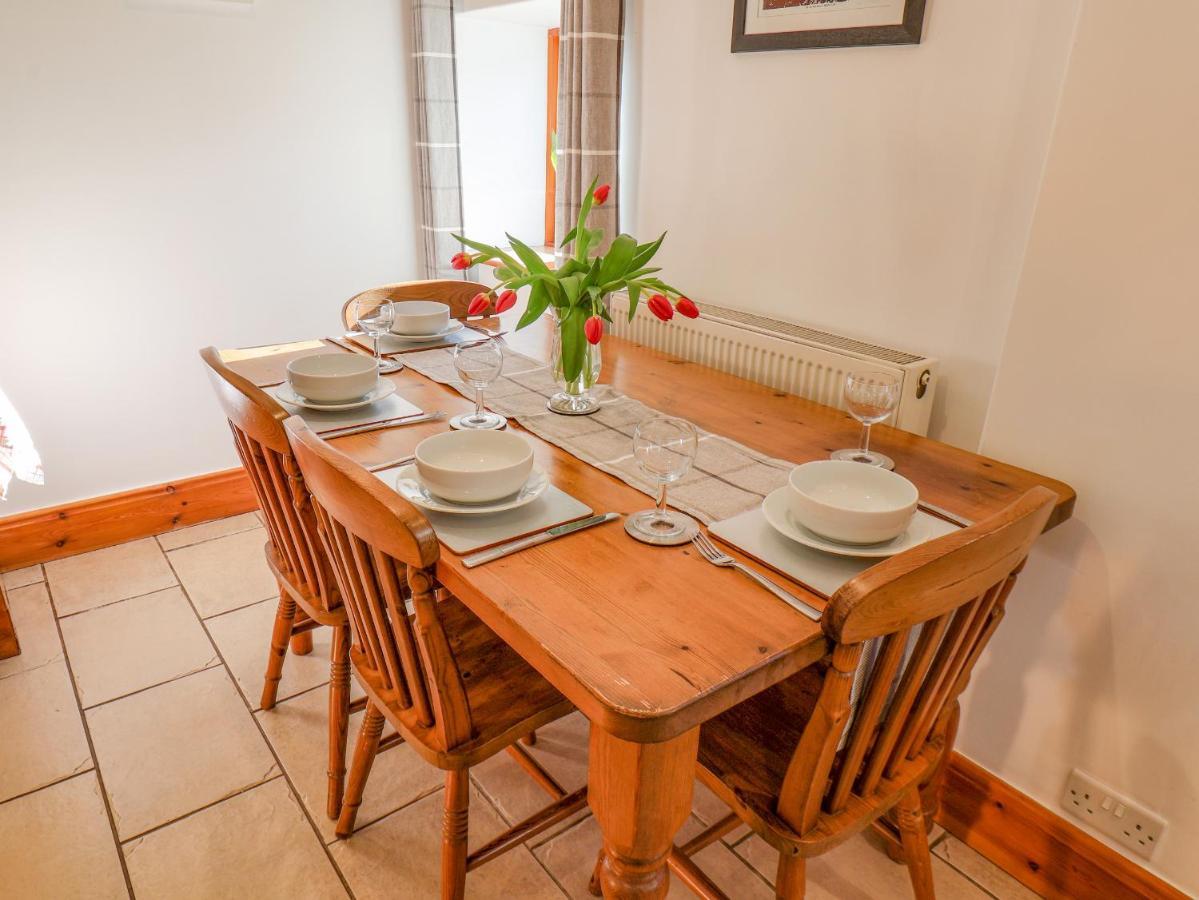 Hayloft Cottage Staintondale Ngoại thất bức ảnh