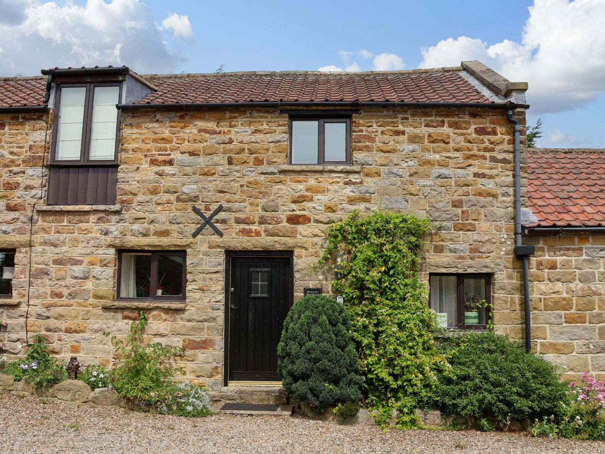 Hayloft Cottage Staintondale Ngoại thất bức ảnh
